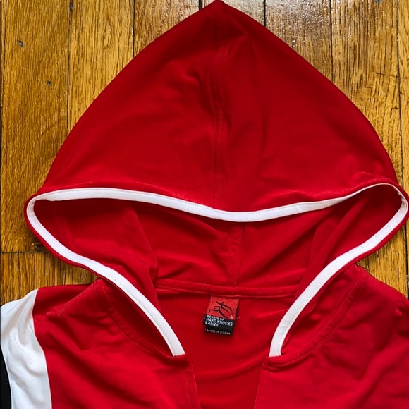 Sweater. - Picture 4 of 8